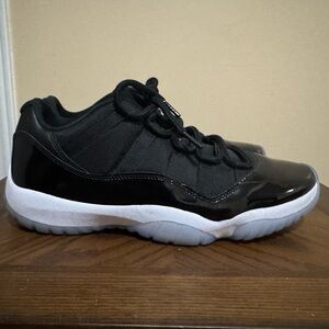 FV5104-004Air Jordan Retro IV Space Jam Black and White Athletic Shoes Size 10.5